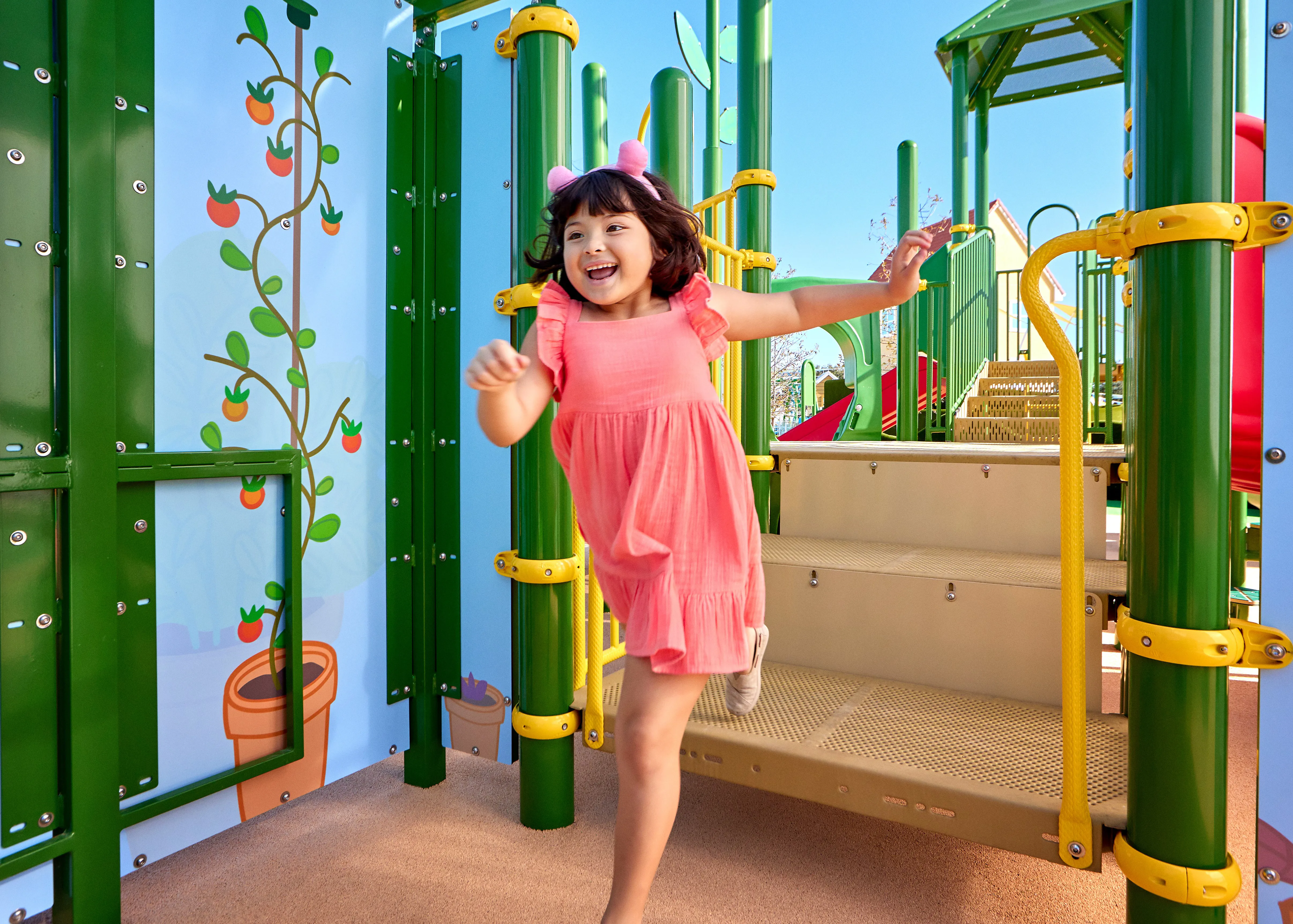 7.5 Grandpa Pig's Greenhouse Peppa Pig Theme Park