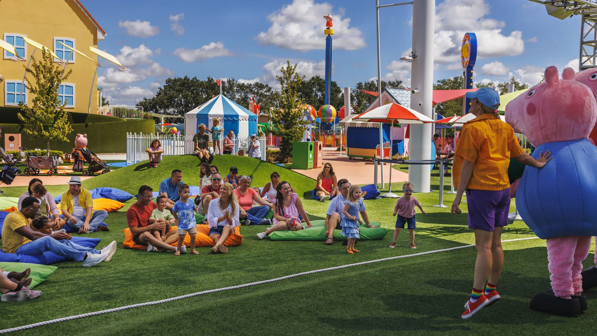 Guests viewing show at Peppa Pig Theme Park