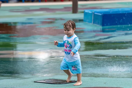 Muddy Puddles play
