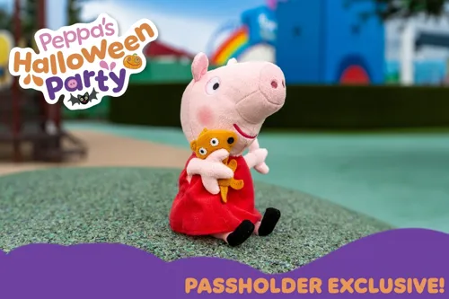 Peppas Halloween Party Annual Passholder Exclusive plush Peppa stuffed animal